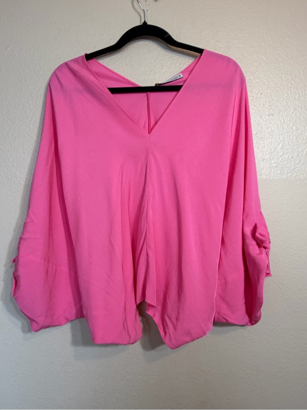 ZARA SS22 FLUID WIDE SLEEVE TOP / BLOUSE OVERSIZED NEON PINK - Picture 4 of 7
